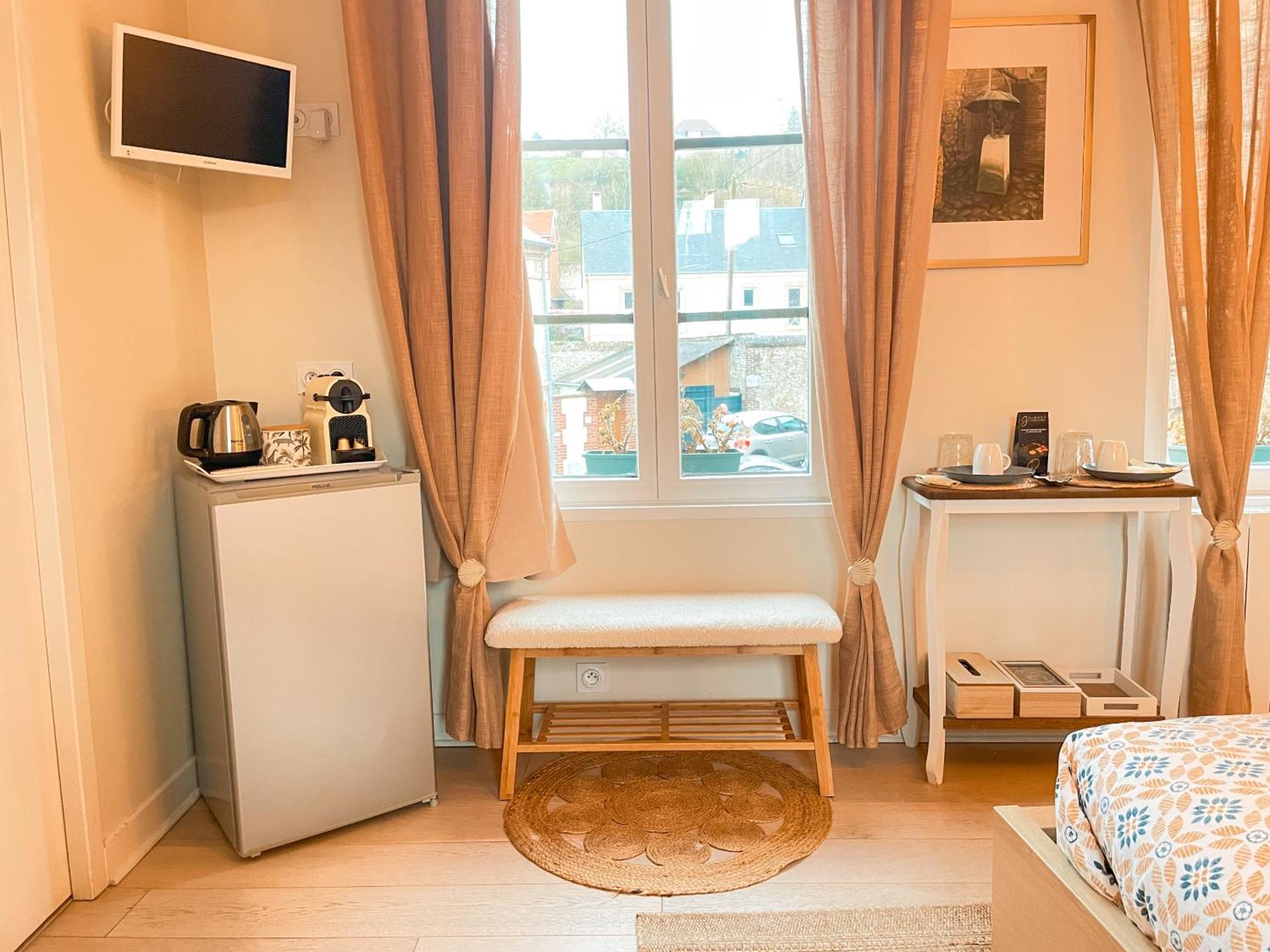 ホテル Clementines House オンフルール 部屋 写真