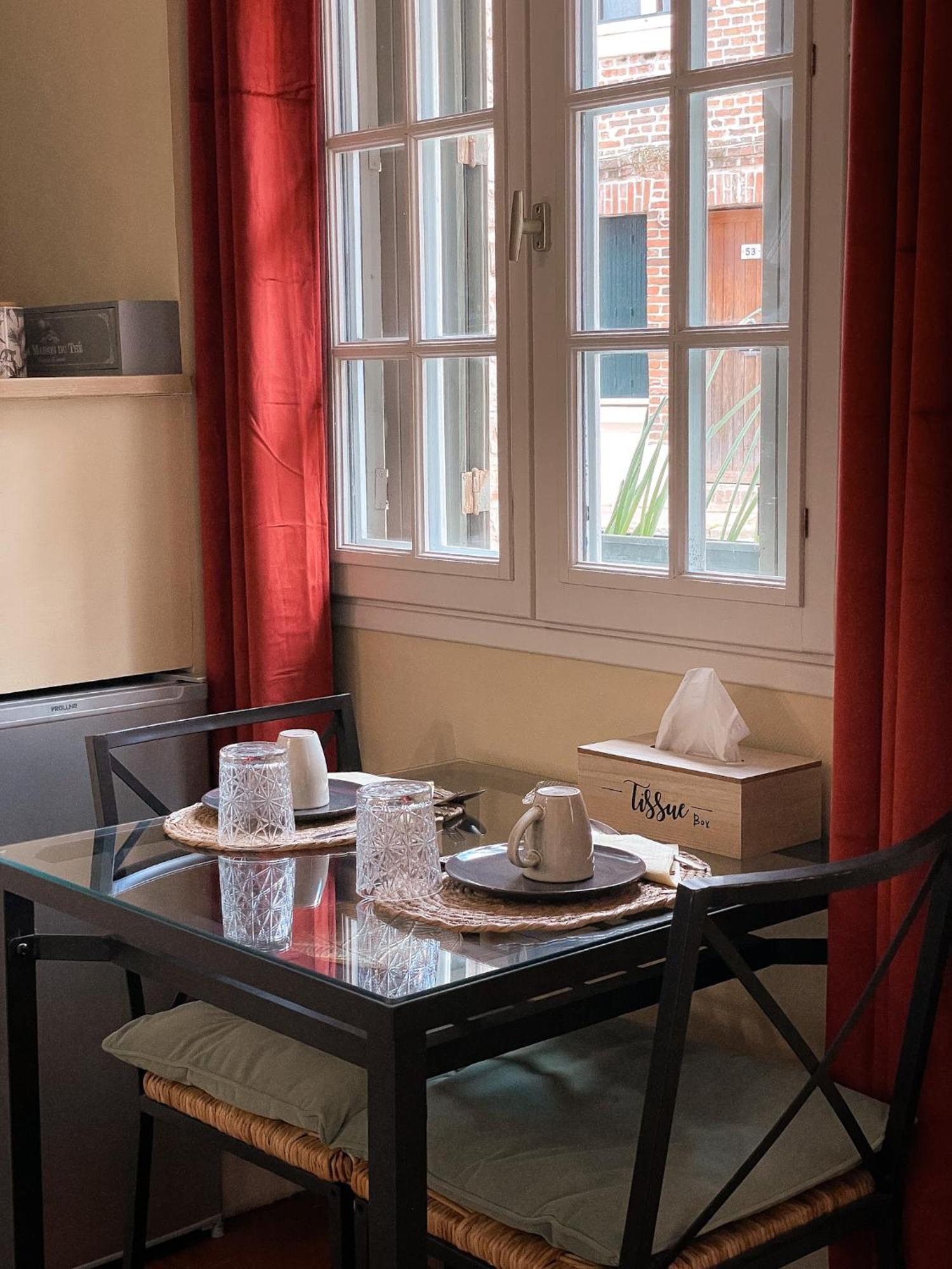 ホテル Clementines House オンフルール 部屋 写真