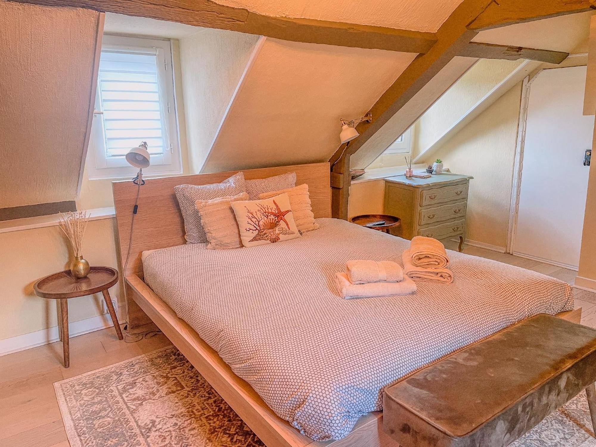 ホテル Clementines House オンフルール 部屋 写真